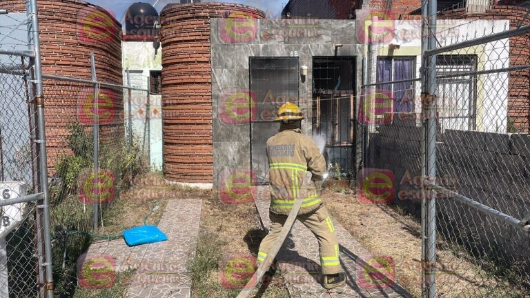 Se incendia una vivienda en la colonia Las Espigas, un hombre resultó con graves quemaduras