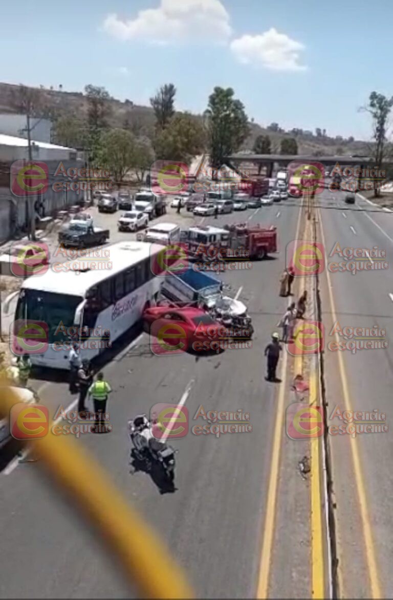 Fuerte carambola en la carretera Morelia-Salamanca