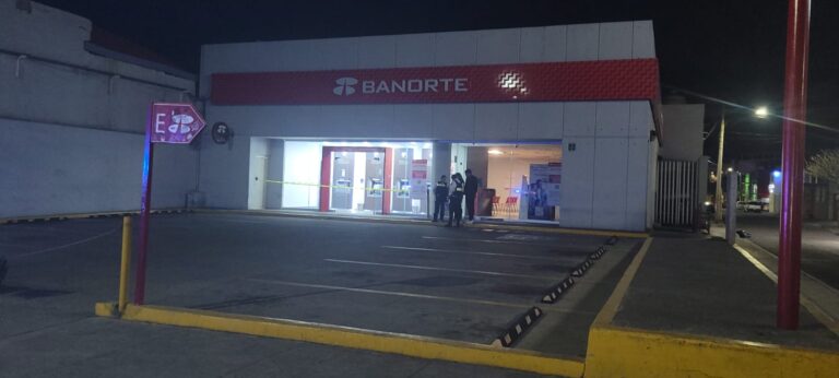 Abren boquete en Banorte para robar la bóveda