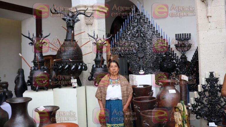 Más de un mes, para crear un candelabro de 25 velas