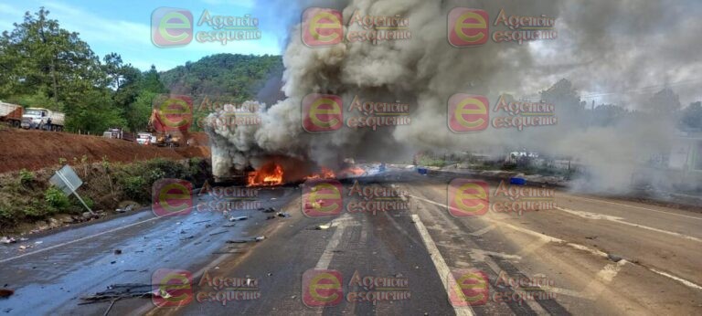 Una mujer muerta y 3 heridos deja carambola e incendio de tráilers sobre la autopista Uruapan-Pátzcuaro