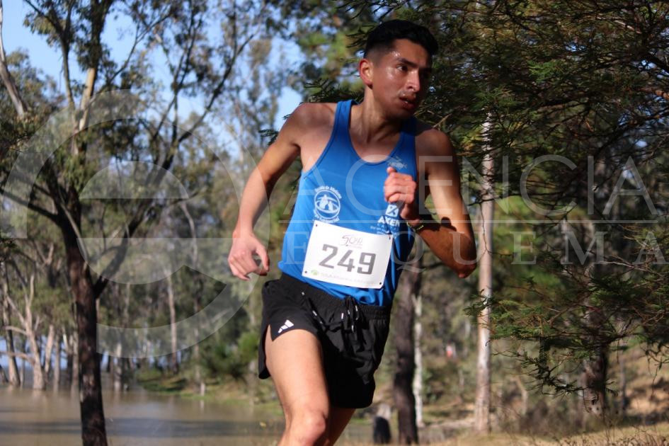 Julio César Guzmán se prepara para el Nacional de Campo Traviesa y el Maratón Pacífico 2025