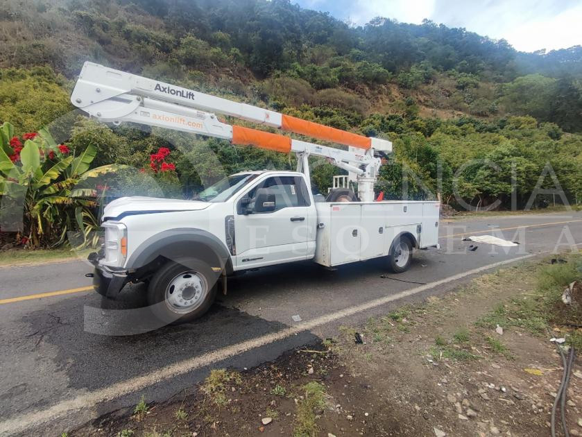 Tragedia en Charo; adolescente muere embestido por una grúa
