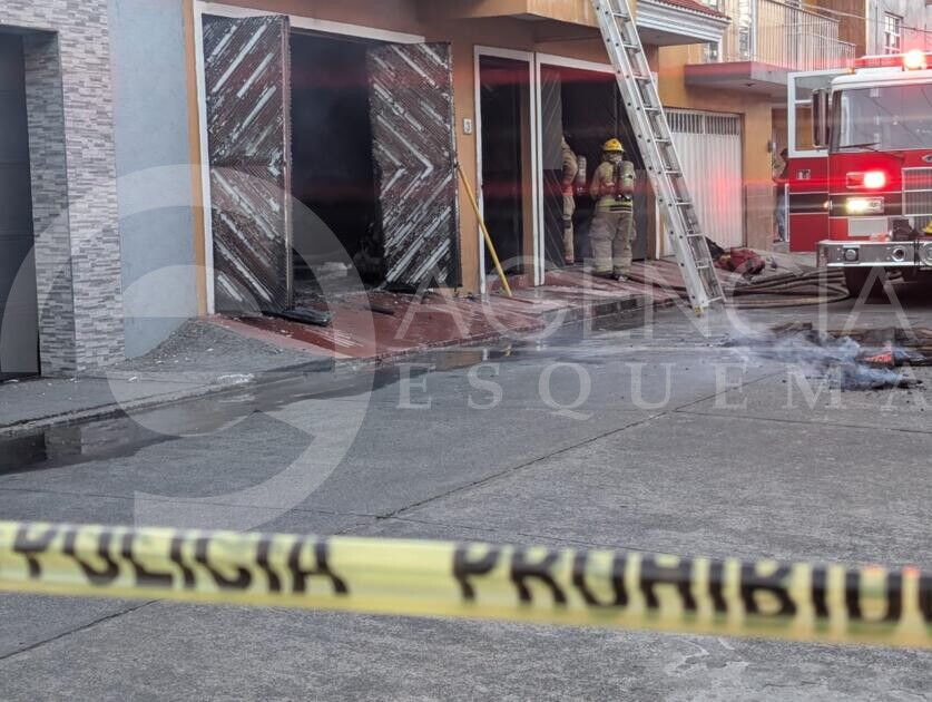 Arde vivienda en la colonia Arroyo del Páramo, en Uruapan