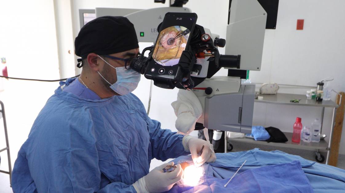 Trasplanta IMSS Michoacán cinco córneas en un solo día