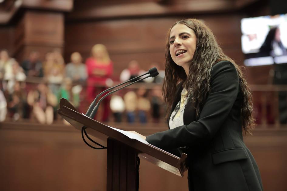 Hoy ganó el pueblo: Giulianna Bugarini logra la aprobación de la reforma que prohíbe la crueldad animal como espectáculo