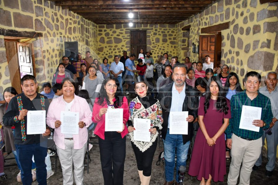 Julio Arreola impulsa acciones contra la violencia hacia mujeres purépechas en Cuanajo