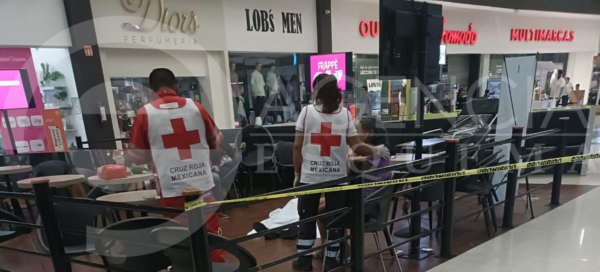 Fallece un hombre de la tercera edad en una plaza comercial de Lázaro Cárdenas