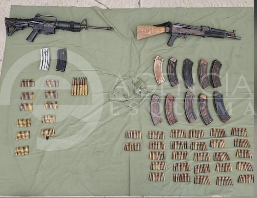 Aseguran armas y cartuchos en Apatzingán