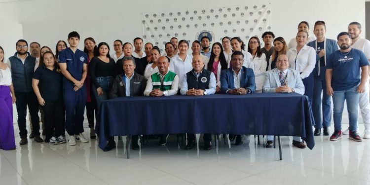 Se realizó la Feria de la Salud en la Fiscalía Regional de Uruapan por personal del centro de salud