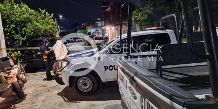 Atacan a balazos a dos hombres en la colonia 22 de Octubre, al poniente de Uruapan; uno murió