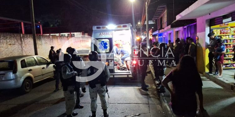 Joven grave tras ser atacado a tiros en la colonia 28 de Octubre, al poniente de Uruapan